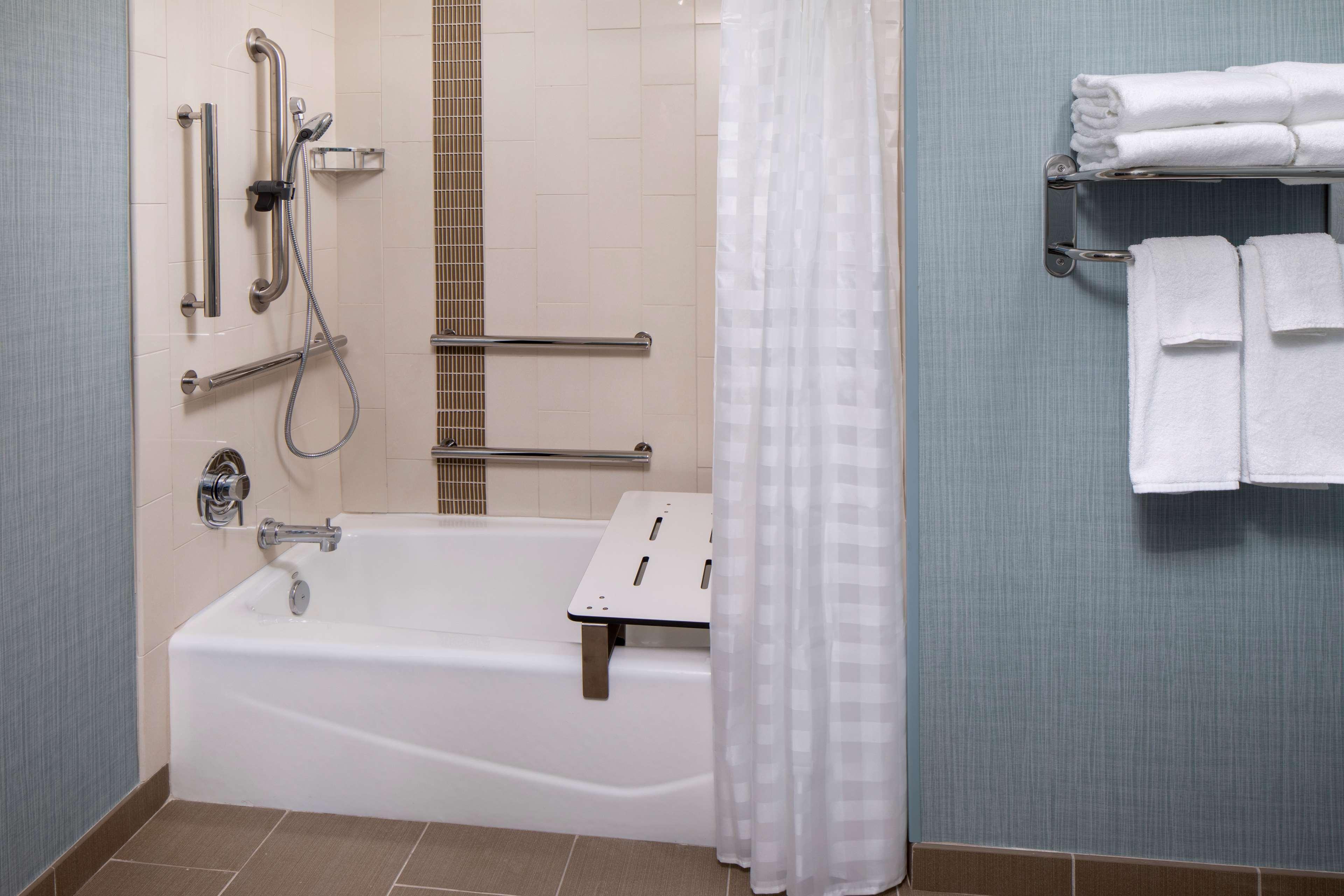 Hyatt Place Mount Pleasant Towne Centre Bagian luar foto